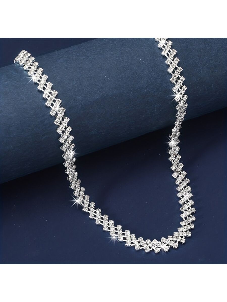 "Glitter & Glitz" Luxury Water Drop Rhinestone Claw Chain Rhinestone Necklace