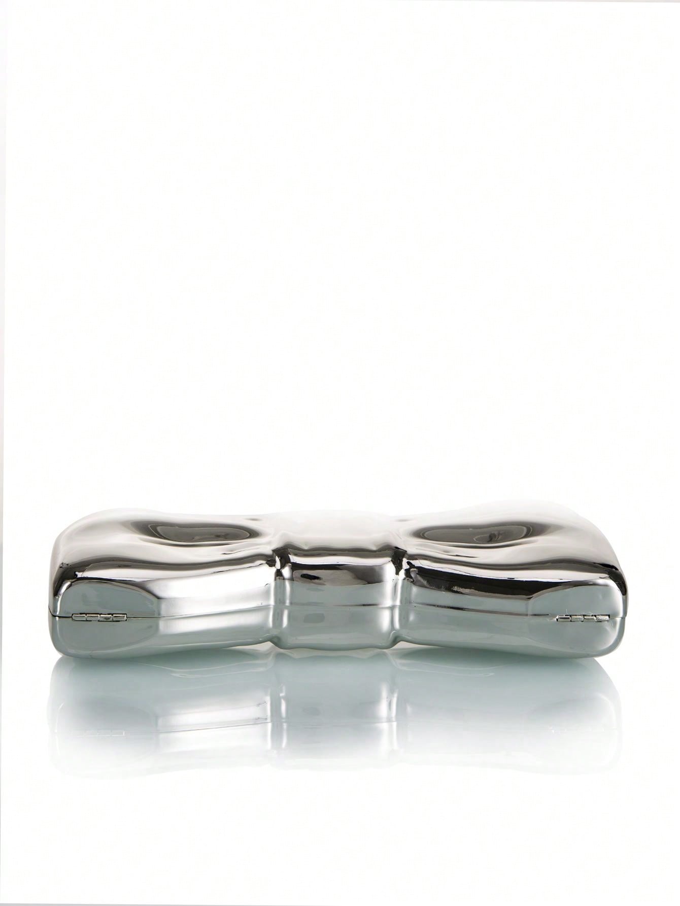 "Fun in Thought" Metallic Retro Bow Shaped Clutch Bag With Chain Strap