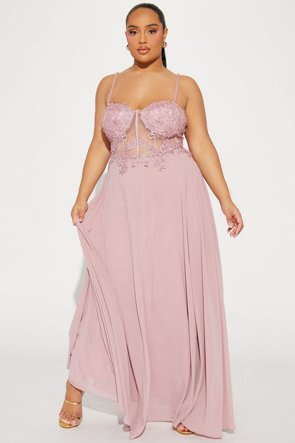 Cheri Mauve Chiffon Gown with a sweetheart neckline and a corset waist