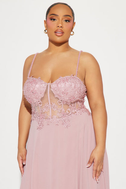 Cheri Mauve Chiffon Gown with a sweetheart neckline and a corset waist