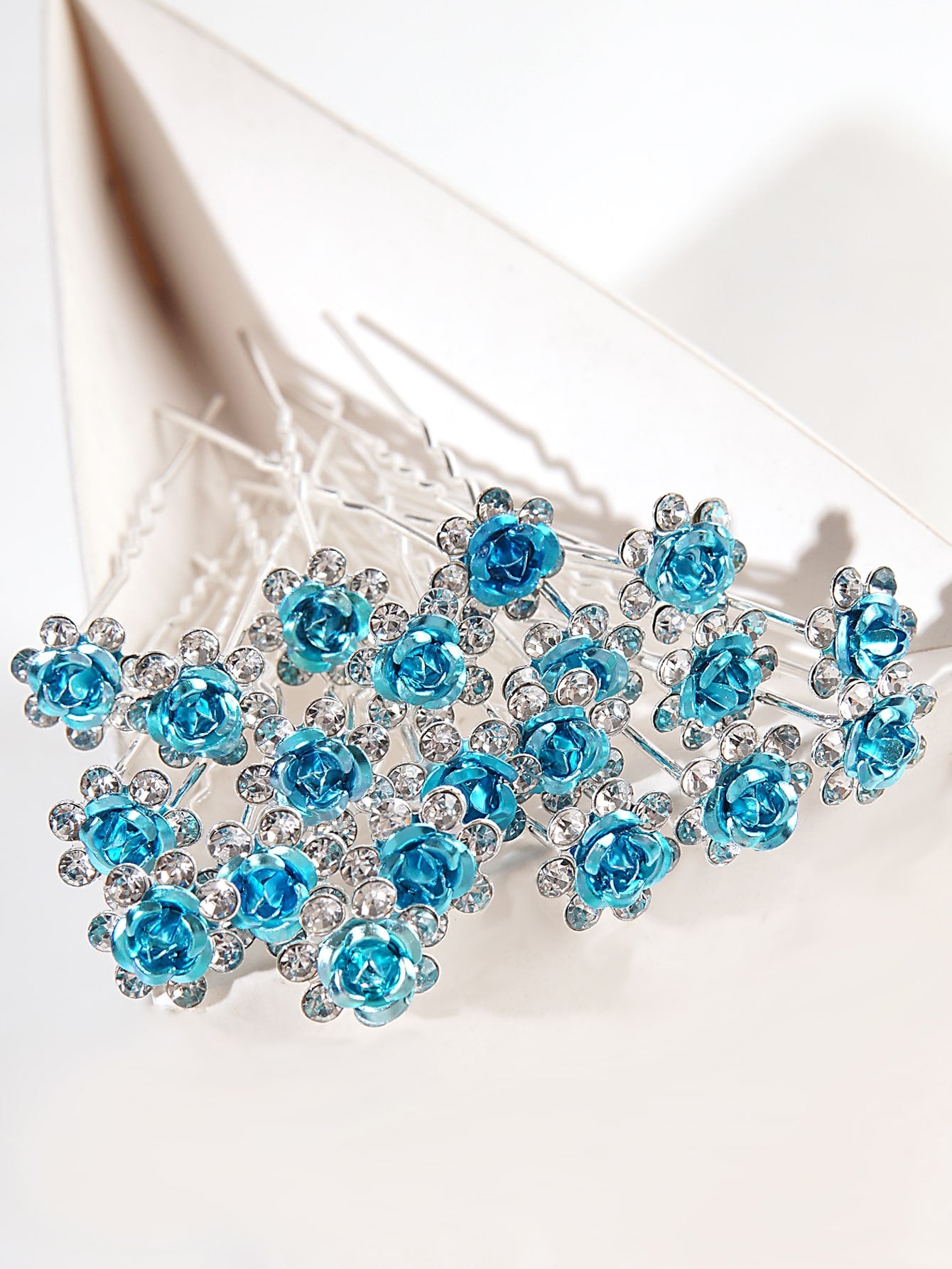 "Oh So Stunning" 20 pcs Metal Rose Hair Pins With Rhinestones