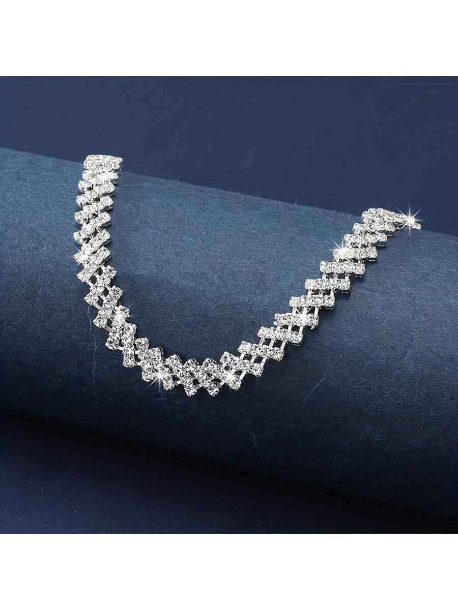 "Glitter & Glitz" Luxury Water Drop Rhinestone Claw Chain Rhinestone Necklace