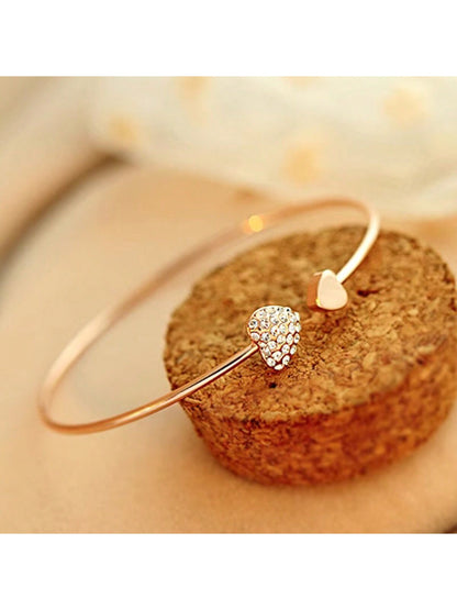 "Lovely Love" Crystal Double Heart Shaped Bracelet With Diamonds