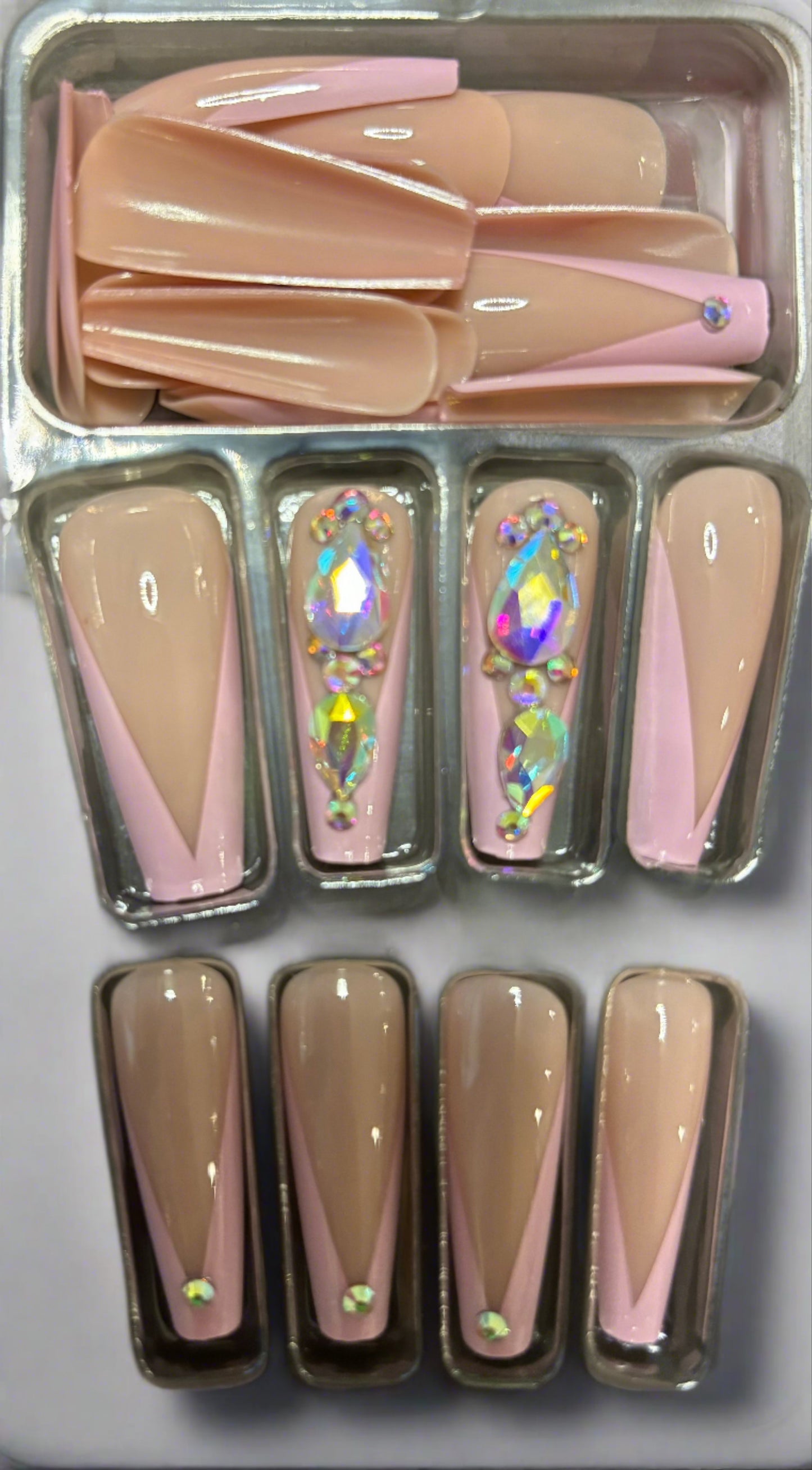 "I'm Not" Pressed Mink Eyelash & Press-on Nails Set - Hypoallergenic