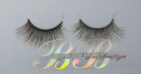 "Born to Be a Princess" Pressed Faux Mink Magnetic Eyelashes - Hypoallergenic