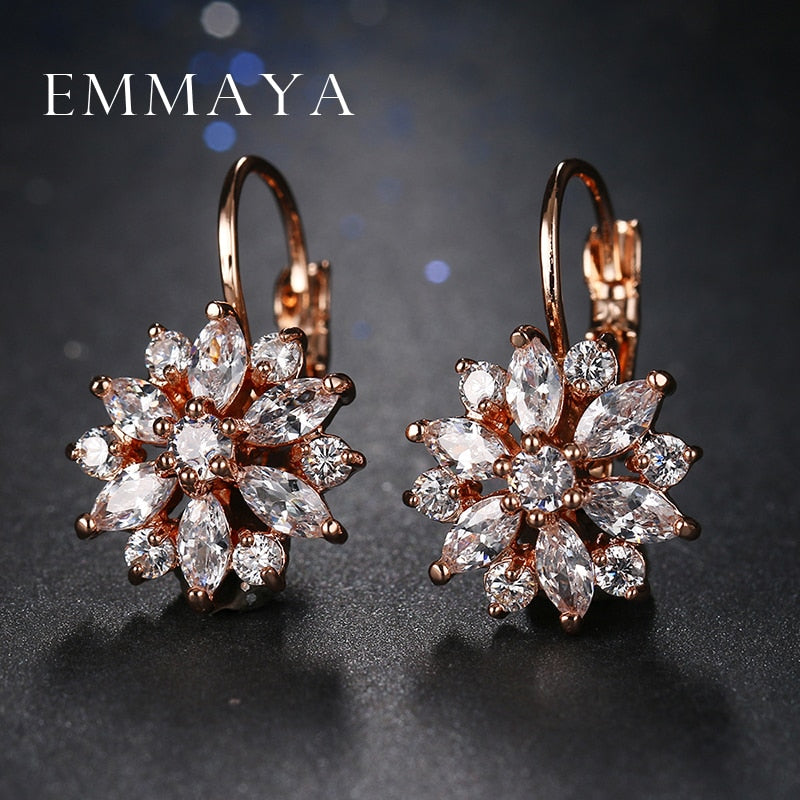 Trendy Luxury Crystal Flower Stud Earrings - Lillian Channelle Boutique