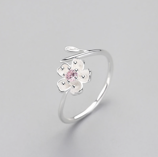"Light & Elegant" 925 Sterling Silver Ring - Lillian Channelle Boutique